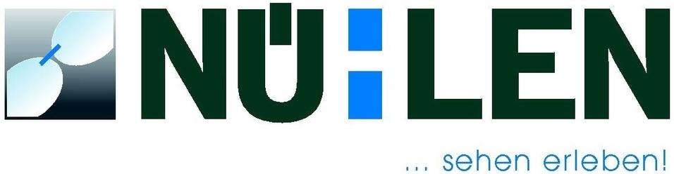 Logo von NÜLEN mit stilisierten Brillen und dem Slogan „... sehen erleben!“ in blau und grün.